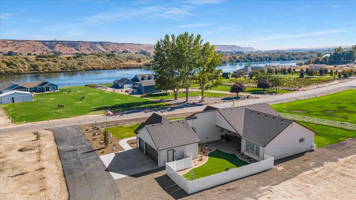 Aerial view of a custom-built home near the Snake River in Marsing